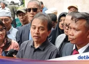 Roy Suryo dan Tifa Desak Penghentian Kasus Ijazah Jokowi, Kubu Jokowi Tegaskan Pertanggungjawaban