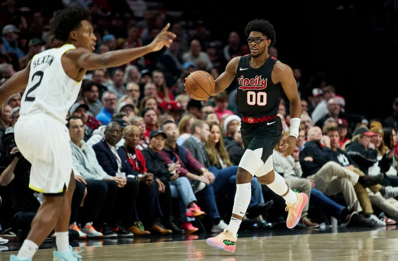 Scoot Henderson Bawa Trail Blazers Menang Dramatis, Seri 1-1 Melawan Spurs di Playoff NBA 2026