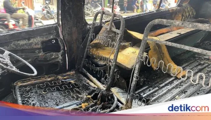 Sopir Angkot Bakar Rekan Usai Ditegur, Insiden Menggemparkan Tanah Abang