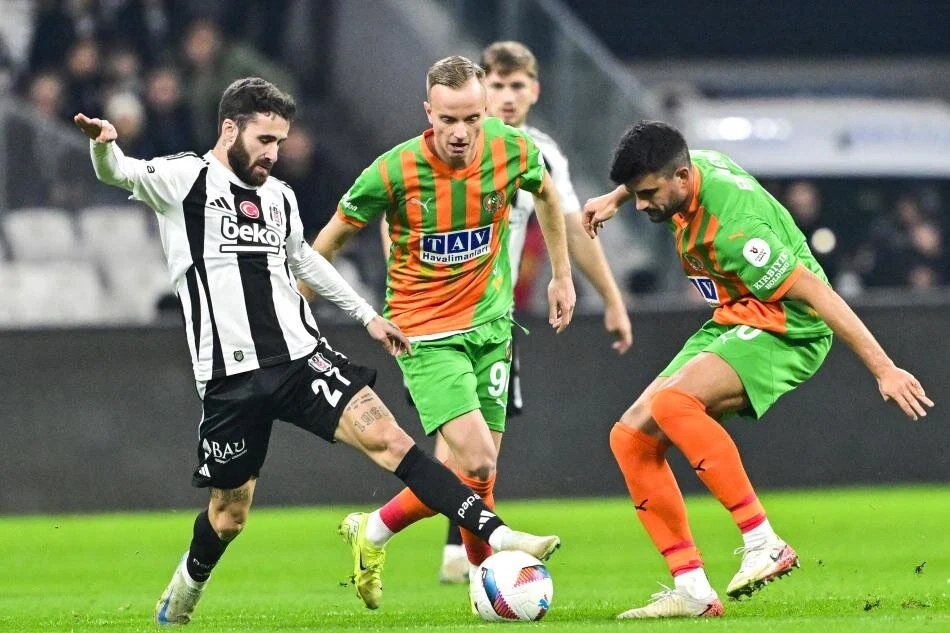 Strategi Sergen Yalçın dan Dampak Beşiktaş vs Alanyaspor pada Klasemen Liga