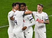 Tottenham Hotspur Terpuruk: Denda UEFA, Cedera Udogie, dan Revolusi Manajerial Menjelang Transfer Musim Panas