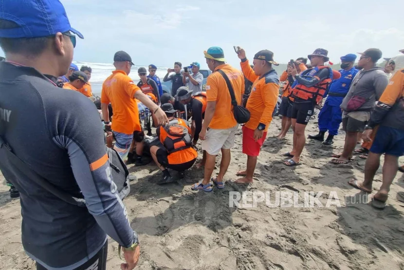 Tragedi Remaja Terseret Ombak Parangtritis: Korban Ditemukan Tewas, Innalillahi