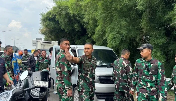 Truk TNI Angkut 18 Prajurit Tabrak Motor, Pengemudi Tewas: Kodam IX/Udayana Janji Penanganan Transparan