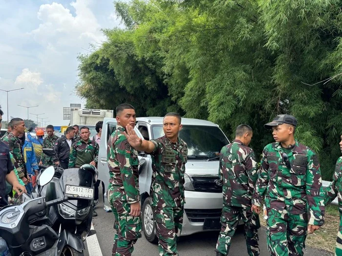 Truk TNI Angkut 18 Prajurit Tabrak Motor, Pengemudi Tewas: Kodam IX/Udayana Janji Penanganan Transparan