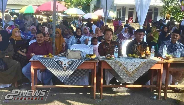 Viral! Tangis Haru Perpisahan Ikhsan, Siswa SMP Sumedang yang Putus Sekolah Demi Jualan Ayam Goreng, Pemerintah Langsung Tanggap