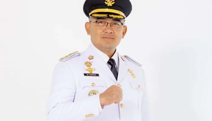 Wali Kota Bandung Farhan Gencar Reformasi: Dari Sampah hingga WFH, Tantangan Baru di Tengah Kritik Gubernur