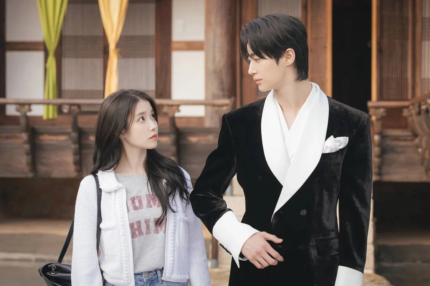 5 Kekecewaan Ibu Suri Yoon pada Suami dan Putranya yang Mengguncang Plot Perfect Crown