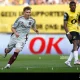 Ajax Tundukkan NAC Breda 2-0, Sorotan pada Maarten Paes, Mika Godts, dan Kontroversi Kewarganegaraan di Eredivisie