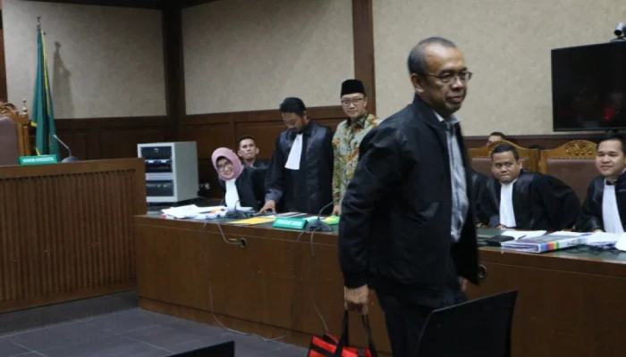 Arief Hidayat Tuduh Indonesia Terperangkap “Hyper Regulation”—Dampak Boros Anggaran dan Gerakan Politik “Poco-Poco”