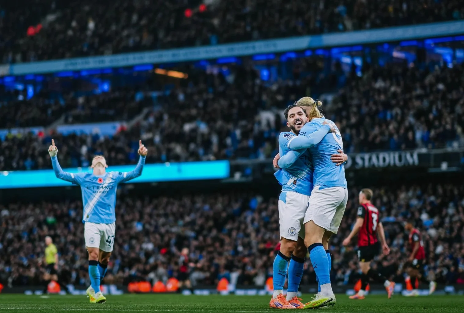 Arsenal Memimpin, Man City Mengejar: Drama Klasemen Premier League 2025/2026 Memanas
