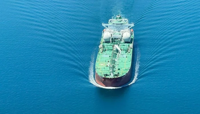 AS Serang Kapal Minyak Iran, Langgar Blokade Selat Hormuz