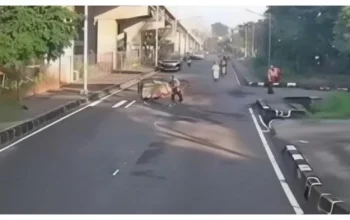 Astagfirullah! Teriak Lansia Pedagang Buah Korban Tabrak Lari di Duren Sawit, Pengemudi Pajero Tertangkap