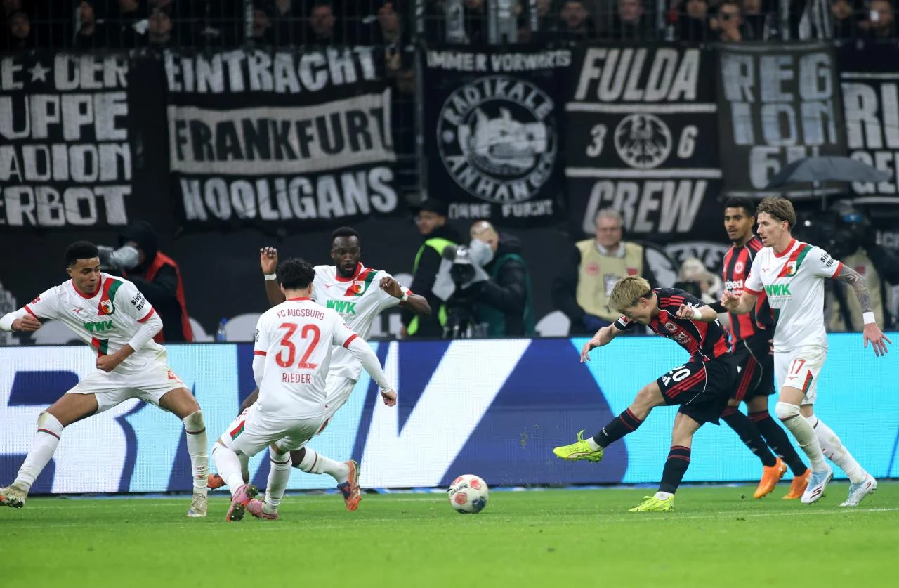 Augsburg vs Eintracht Frankfurt: Drama Lapangan dan Konflik Di Balik Kemenangan Tertunda