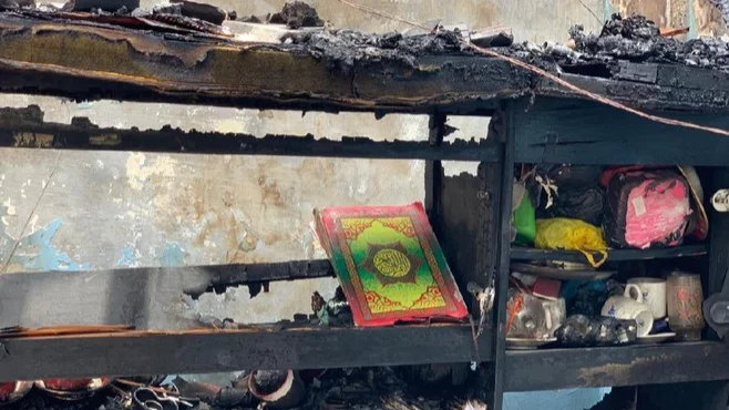 Bak Keajaiban! 3.700 Al-Quran Tidak Terbakar di Rumah Anisa Rahma, Kini Laris Dibeli Warganet