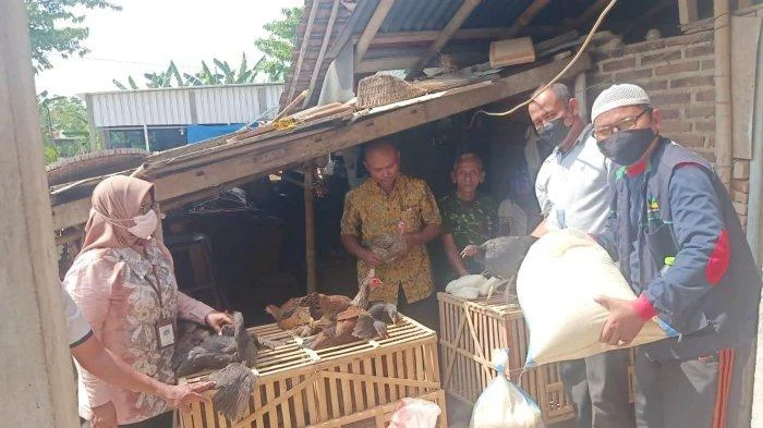 Bantuan Berdatangan untuk Keluarga di Kudus yang Tinggal di Lorong 1x6 Meter