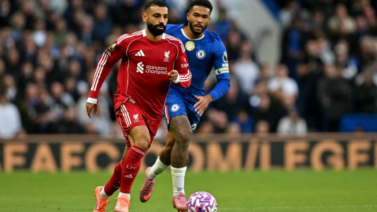Cedera Ben White dan Masa Depan Mohamed Salah di Liverpool