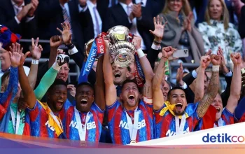 Crystal Palace Raih Trofi Conference League Pertama Setelah Mengalahkan Rayo Vallecano