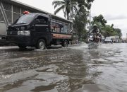 Cuaca Jakarta Hari Ini: Hujan dan Angin Kencang Mengancam, Warga Diimbau Waspada