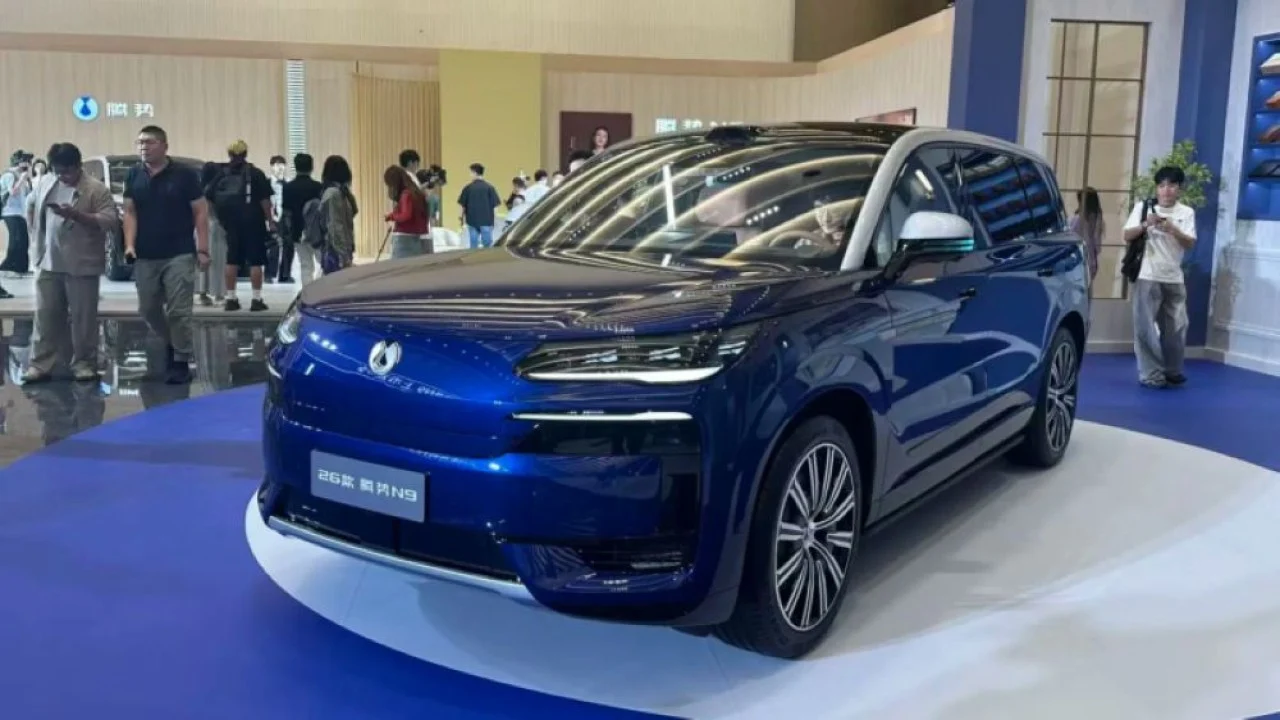 Denza N9, SUV Plug-in Terbaru dengan Kemampuan Charging Cepat