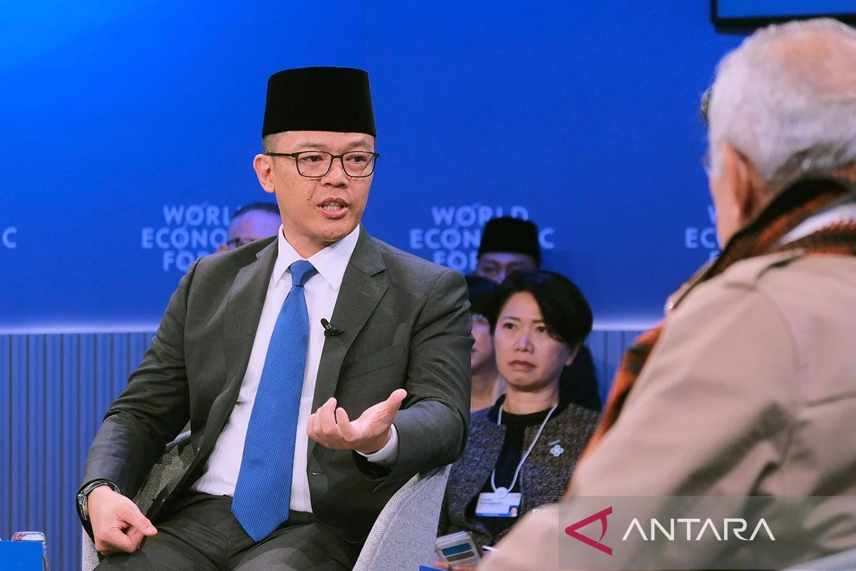 Diplomat dan Dinamika Politik Global: Antara Kritik dan Pertahanan