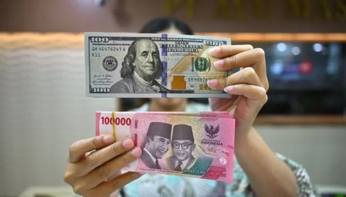 Dolar AS Menguat, Rupiah Melemah: Apa yang Terjadi di Balik Pelemahan Mata Uang?