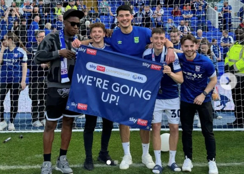Elkan Baggott: Dari Bangku Cadangan Hingga Sorotan Saat Ips Ipswich Town Raih Promosi Premier League