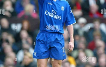 Emmanuel Petit Sarankan Chelsea Tandatangani Pemain Legenda Manchester City
