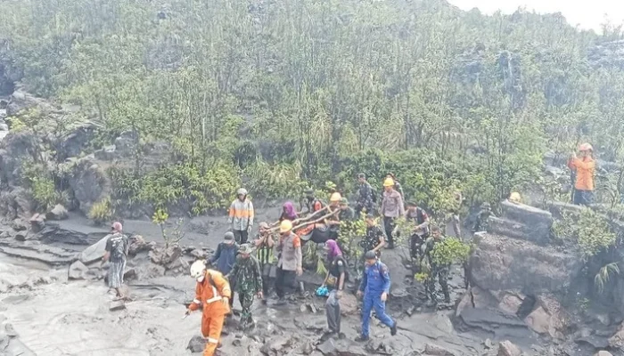 Erupsi Gunung Dukono Berujung 3 Pendaki Tewas, Guide-Porter Diduga Lalai