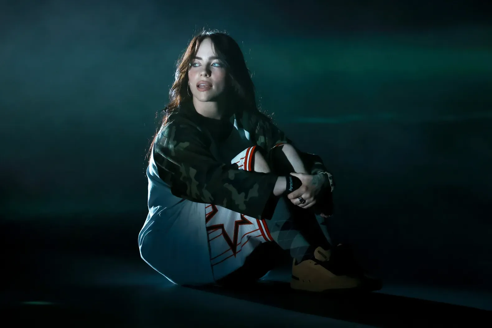 Film Ava dan Fenomena Musik Billie Eilish yang Menggemparkan Dunia Hiburan