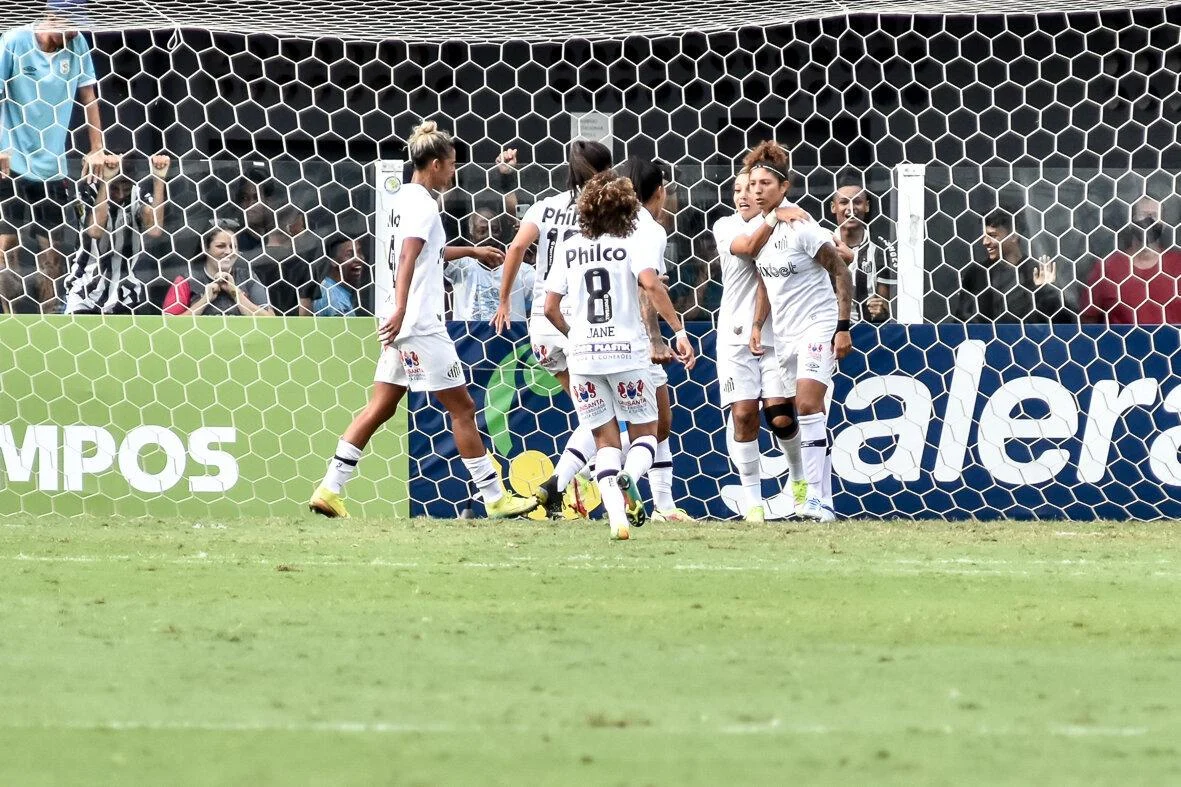 Fluminense vs Vitória: Sereias da Vila Vencem no Brasileirão Feminino