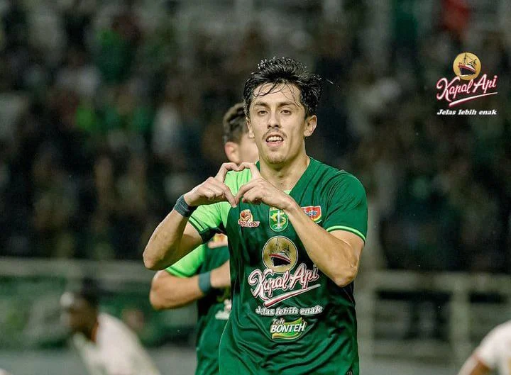 Francisco Rivera Cetak Brace, Capai Dua Digit Gol, Bawa Persebaya Raih Kemenangan Besar di Derby Jatim