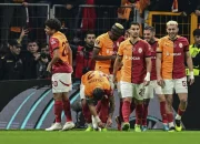 Galatasaray Samsunspor: Derbi 4-1 yang Mengejutkan, Kritik Tajam dan Dampak pada Gelar