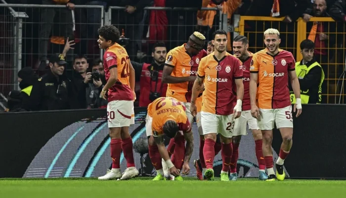 Galatasaray Samsunspor: Derbi 4-1 yang Mengejutkan, Kritik Tajam dan Dampak pada Gelar