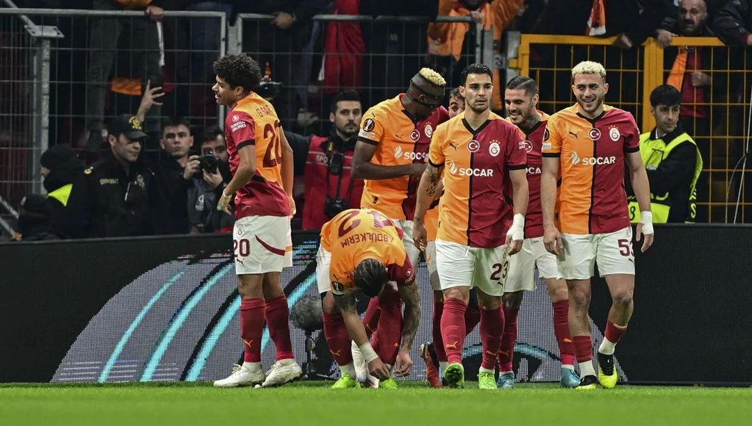 Galatasaray Samsunspor: Derbi 4-1 yang Mengejutkan, Kritik Tajam dan Dampak pada Gelar
