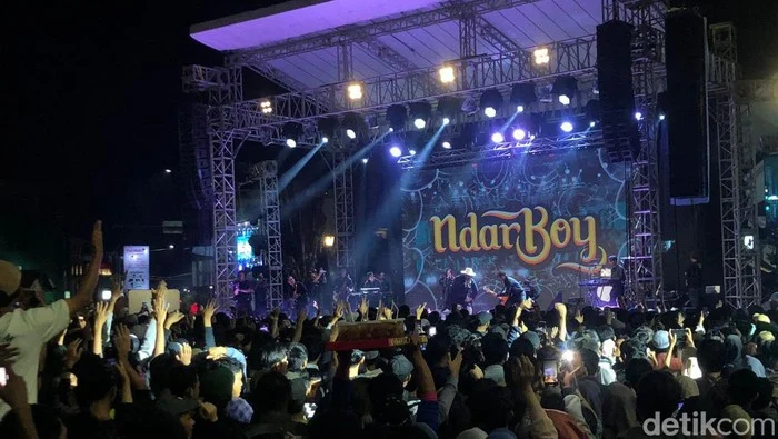 Genk Meriahkan Jogja Financial Festival 2026 dengan Penampilan Ndarboy