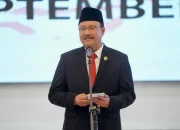 Gus Ipul Klarifikasi Tudingan Korupsi Sepatu Sekolah Rakyat Rp 700 Ribu: Itu Pemberian Khofifah!