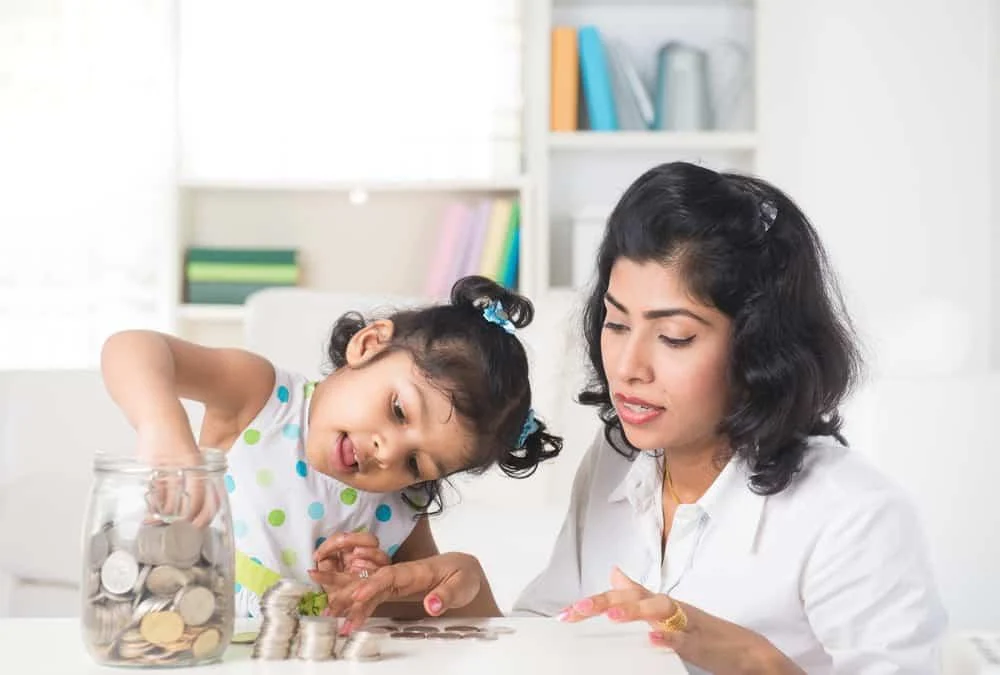 Hari Ibu: Mengajarkan Anak Mengelola Keuangan Sejak Dini dan Donasi untuk Kesejahteraan Ibu dan Anak