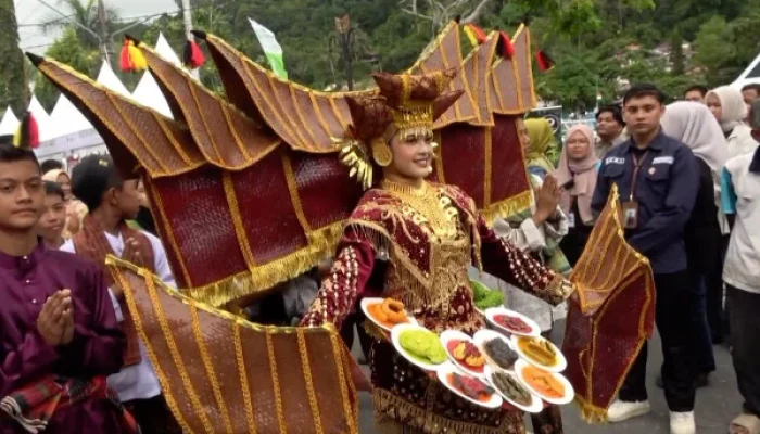 Hari Jadi Kota Padang ke-356: Pameran, Karnaval, dan Proyeksi Menuju Kota Gastronomi