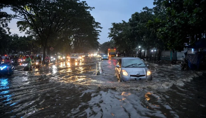 Hujan Lebat dan Angin Kencang Mengancam Beberapa Wilayah di Indonesia