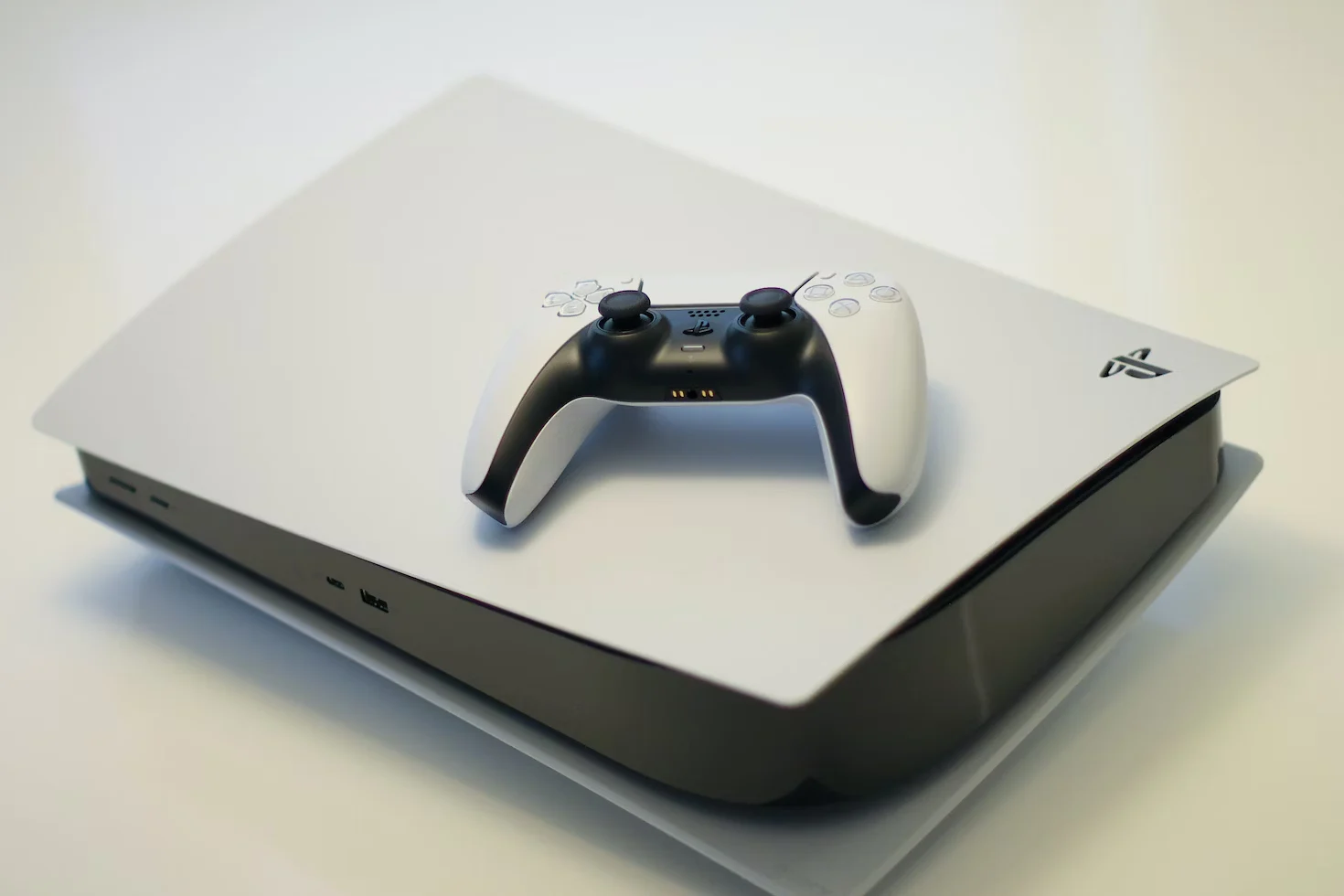 Inovasi Teknologi: Dari PS Store Hingga Lexus TZ dan CyberDeck