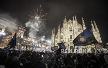 Inter Milan Rayakan Scudetto ke-21 dengan Gemerlap di Piazza Duomo, Chivu Catat Rekor 88 Tahun