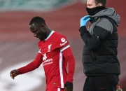 Isak Dihantam Cedera Lagi, Liverpool Terancam Tanpa Penyerang Kunci di Laga Manchester United