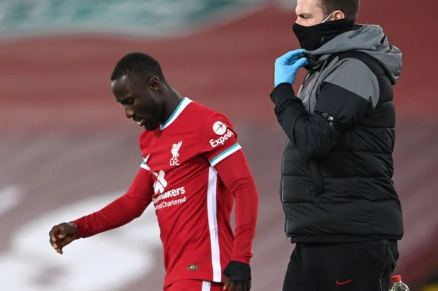 Isak Dihantam Cedera Lagi, Liverpool Terancam Tanpa Penyerang Kunci di Laga Manchester United