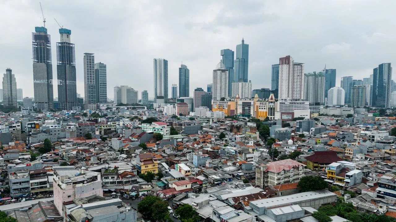 Jakarta Barat Menghadapi Tantangan Lingkungan dan Kesehatan