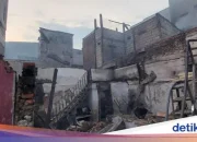 Kebakaran Rumah Anisa Rahma: Rumah Hancur, Suami Menangis Pilu Setelah Api Menghanguskan Hunian