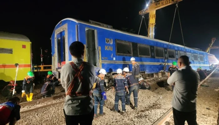 Kecelakaan Kereta Api Argo Bromo Anggrek: Kronologi dan Penyebabnya