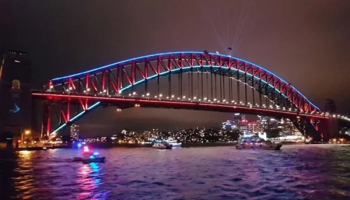 Keindahan Sydney pool: Dari Renovasi Properti Hingga Pemandangan Vivid di Hotel Ikonik