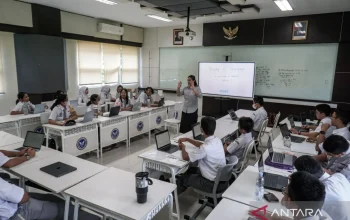 Kemdiktsaintek Gandeng AS, Guru Tamu dari Amerika Bisa Mengajar di Sekolah Garuda