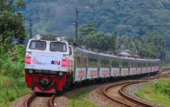 Kereta Api Indonesia Hadapi Tantangan Keselamatan: Dari 1.089 Perlintasan Liar hingga Penghargaan Keamanan KAI Logistik