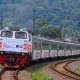 Kereta Api Indonesia Hadapi Tantangan Keselamatan: Dari 1.089 Perlintasan Liar hingga Penghargaan Keamanan KAI Logistik